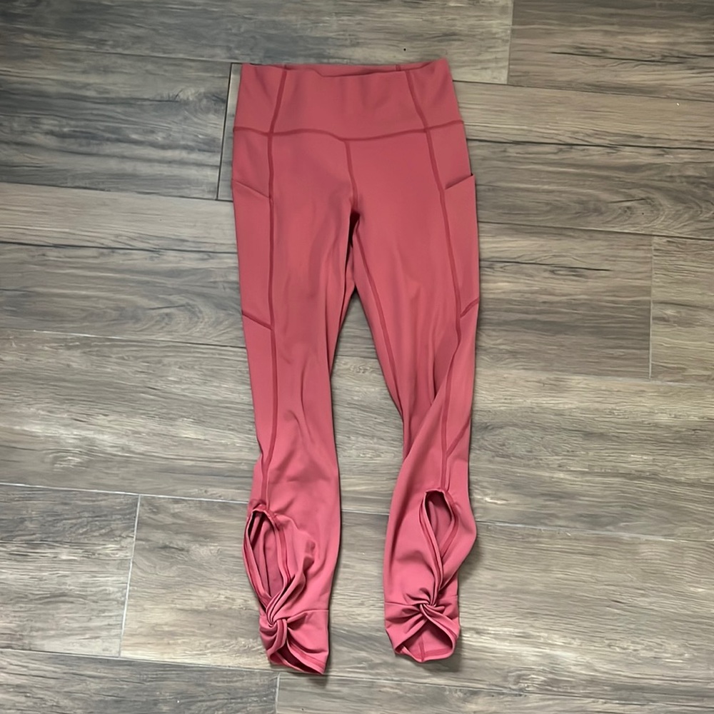 Fabletics dusty rose leggings with twist opening detail at ankle size XS